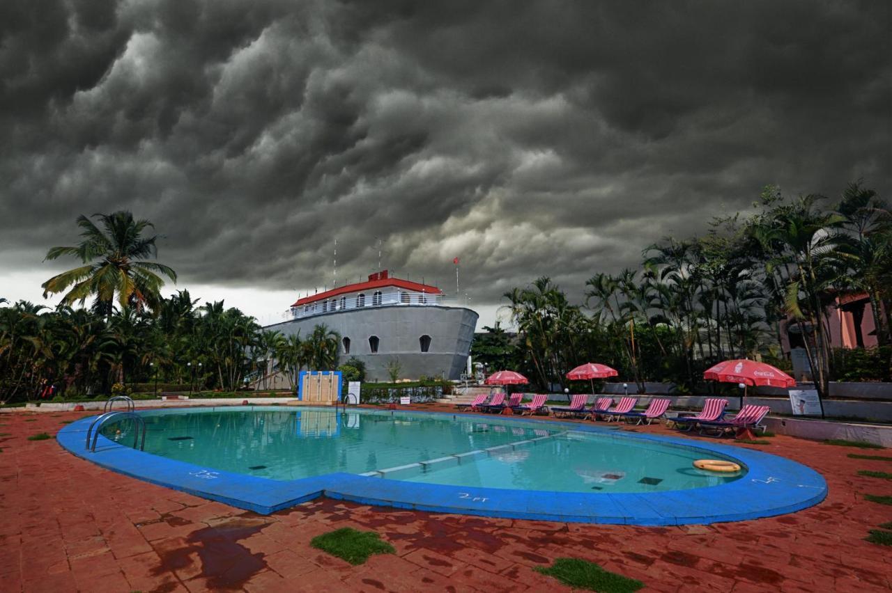 The Byke Old Anchor Beach Resort & Spa Cavelossim Εξωτερικό φωτογραφία